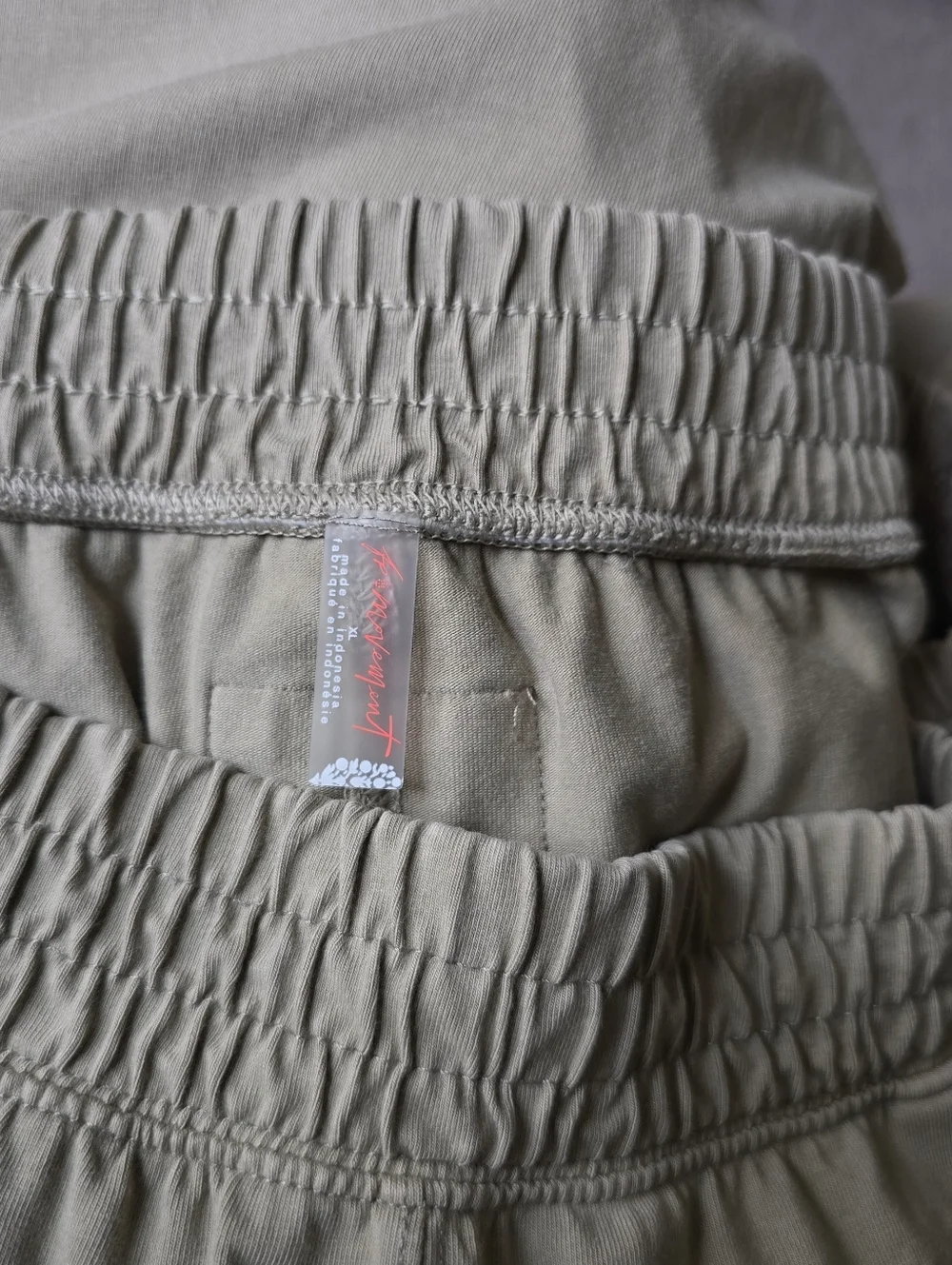 Free People Movement Hot Shot Crossover Pants Sage Stone - Picture 9 of 9